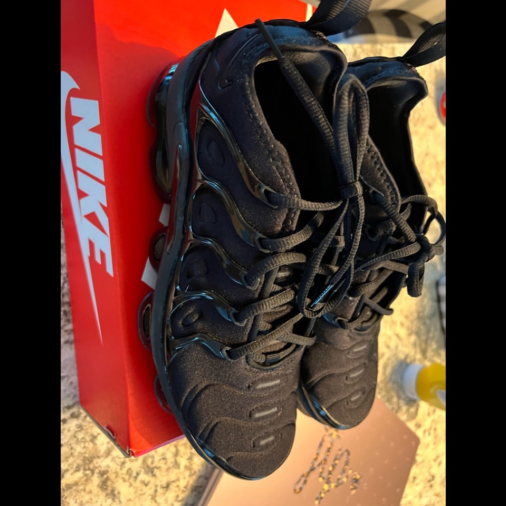 Vapormax Plus. Mens 7 = Womens 8.5